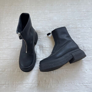 Stuart Weitzman Charli Zip Sport Bootie • Size: 5.5 B / 36